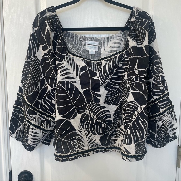 Cynthia Rowley Tops - Cynthia Rowley Monochrome Leaf Print Blouse